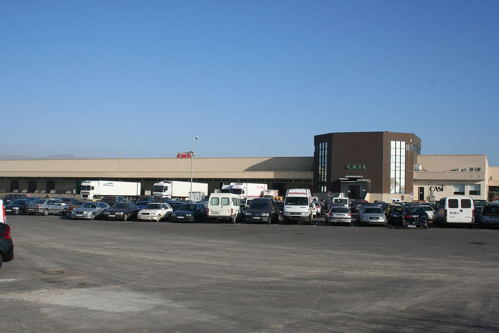 Façade of CASI's headquarters in La Cañada (2006)