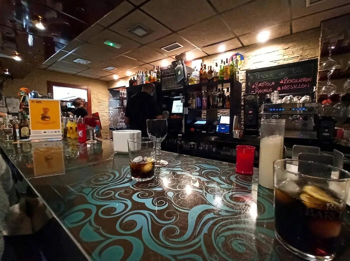 Scondite Bar
